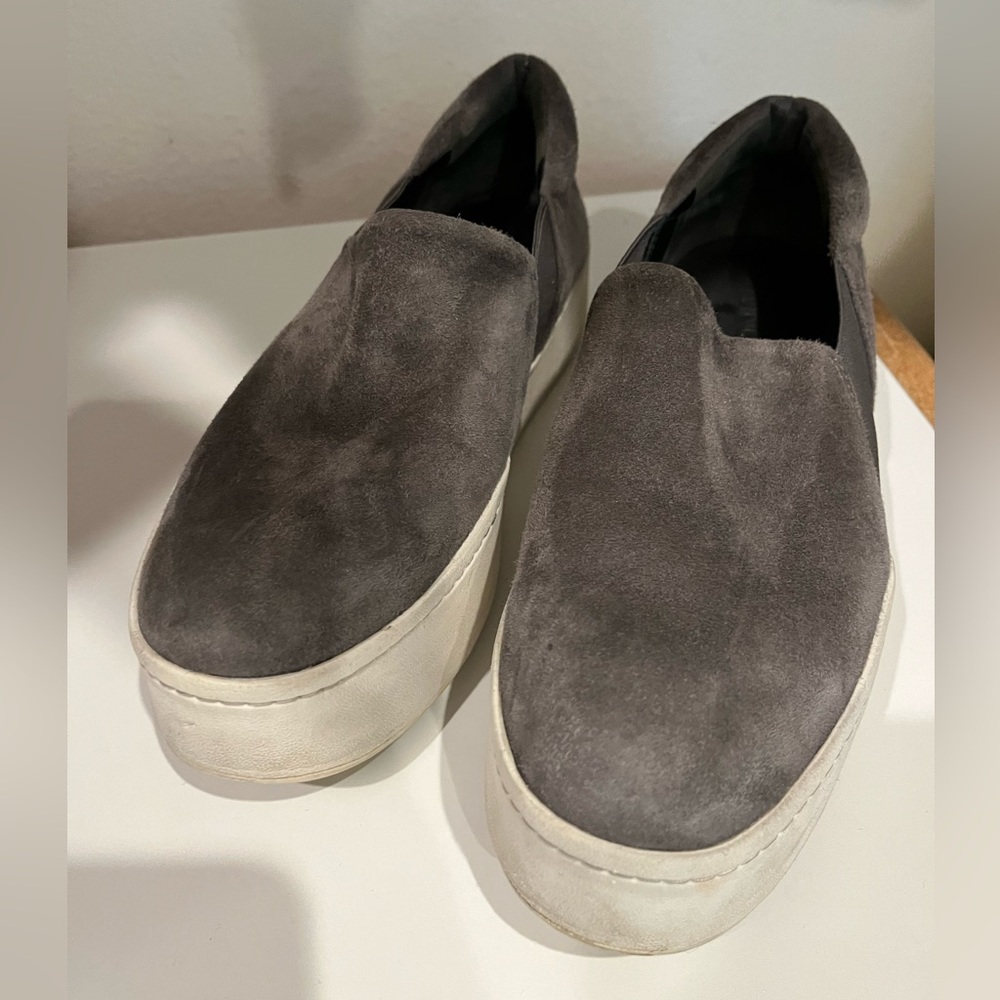 Vince Warren platform shoes size 7 1/2 Grey Suede